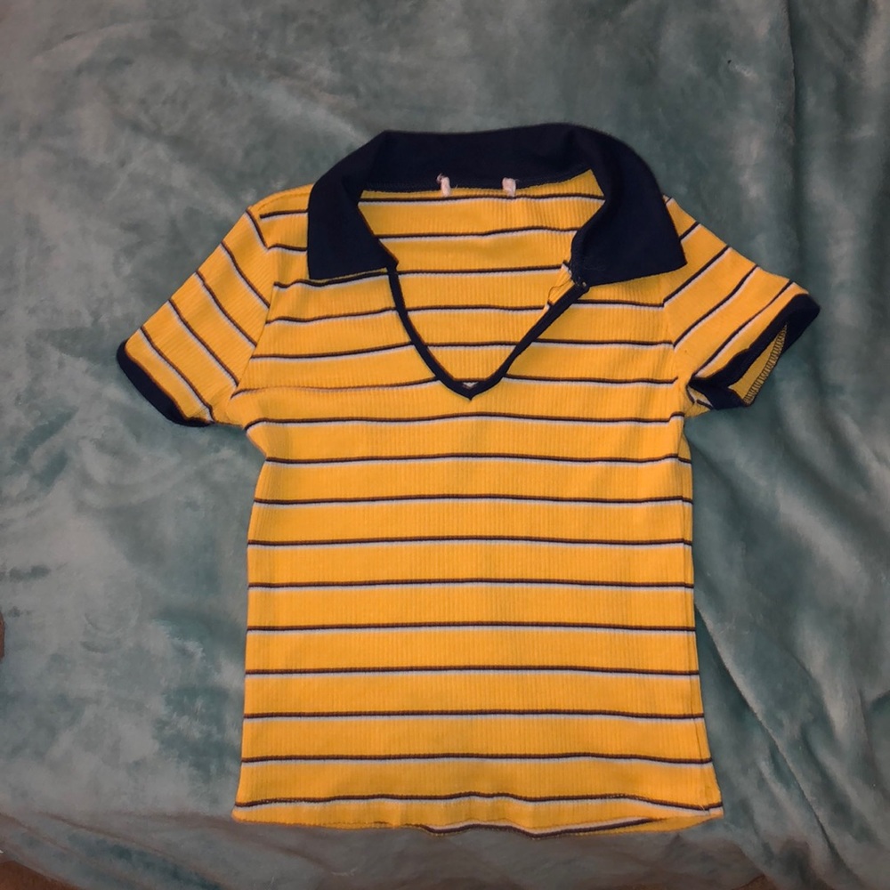 Yellow collared V neck